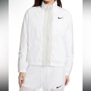 Nike Sportswear Windbreaker Pants Set